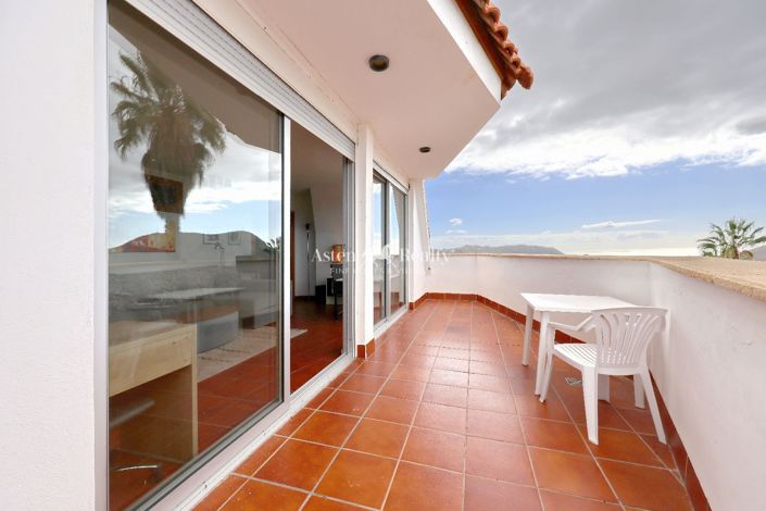 Image No.32-27 Bed Property for sale