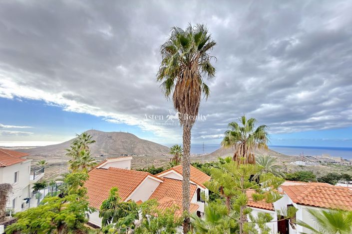 Image No.44-27 Bed Property for sale