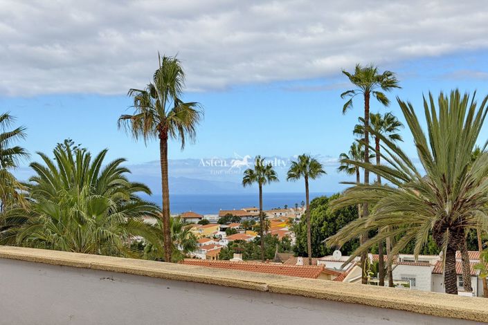 Image No.47-27 Bed Property for sale