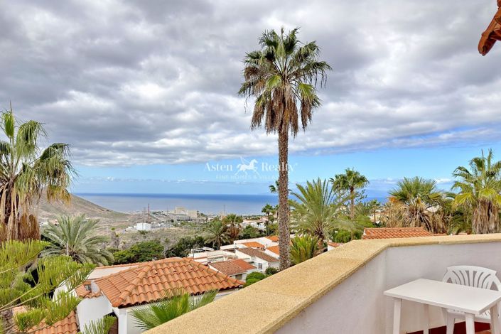 Image No.48-27 Bed Property for sale