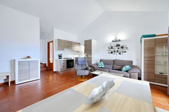 Image No.55-27 Bed Property for sale