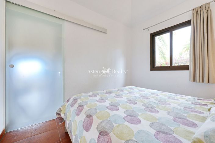 Image No.57-27 Bed Property for sale