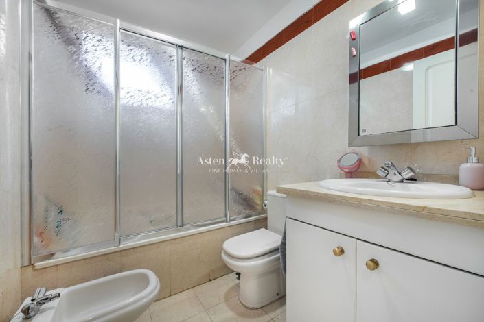 Image No.13-2 Bed Flat for sale