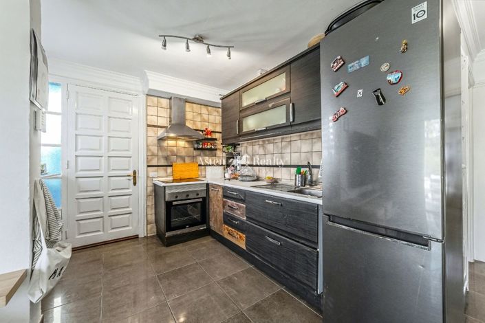 Image No.6-2 Bed Flat for sale