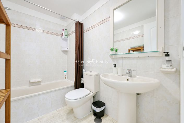 Image No.11-1 Bed Apartment for sale