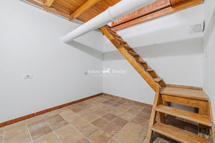 Image No.14-3 Bed Flat for sale