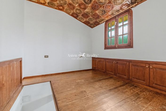 Image No.16-3 Bed Flat for sale