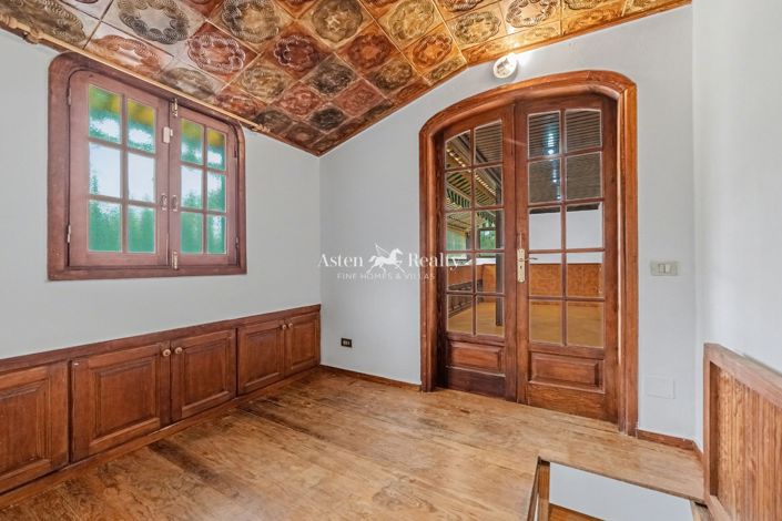 Image No.18-3 Bed Flat for sale