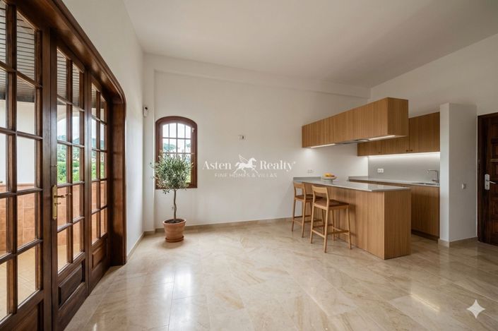 Image No.7-3 Bed Flat for sale