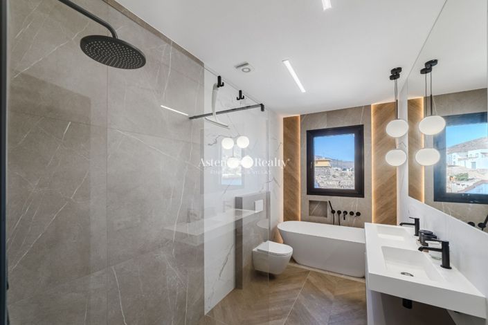 Image No.26-4 Bed Villa for sale