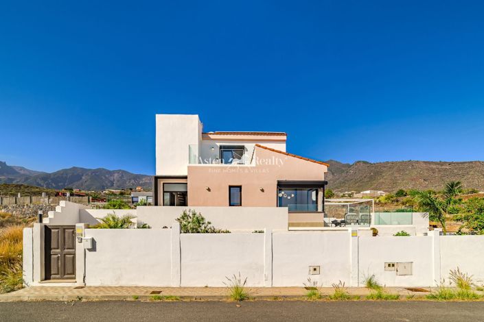 Image No.37-4 Bed Villa for sale