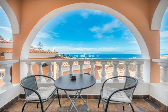 Image No.10-2 Bed House for sale