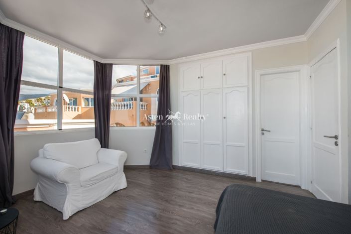 Image No.14-2 Bed House for sale