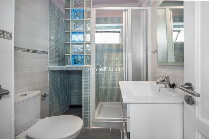 Image No.18-2 Bed House for sale