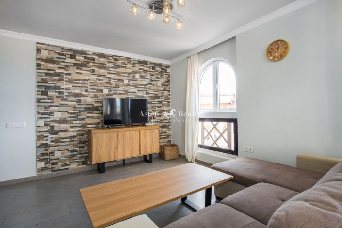 Image No.3-2 Bed House for sale