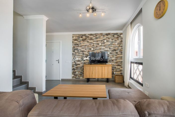 Image No.4-2 Bed House for sale