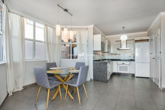 Image No.5-2 Bed House for sale