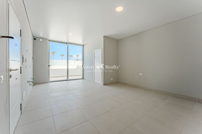 Image No.3-Studio for sale