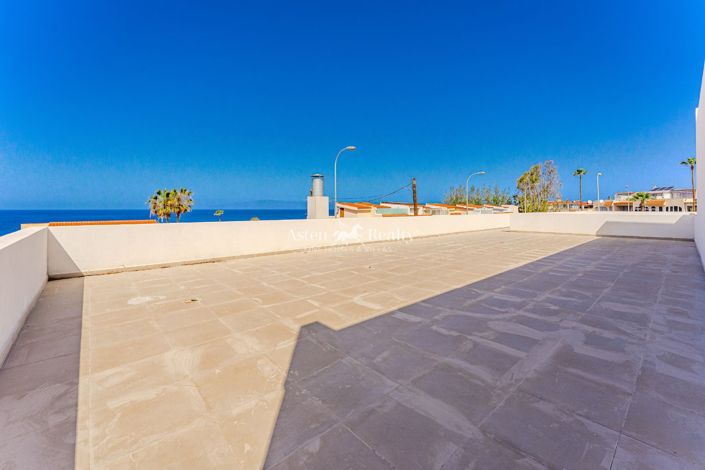 Image No.5-Studio for sale