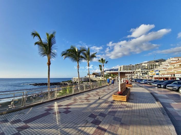 Image No.5-12 Bed Property for sale