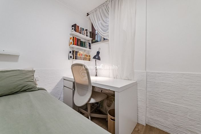 Image No.10-3 Bed Apartment for sale