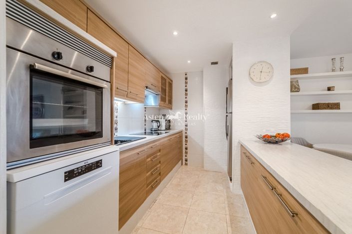 Image No.20-3 Bed Apartment for sale