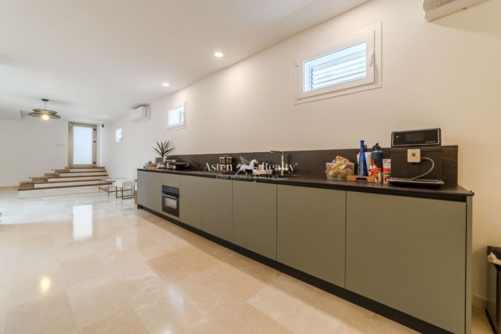 Image No.31-5 Bed Villa for sale