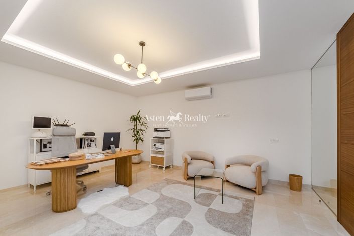 Image No.33-5 Bed Villa for sale