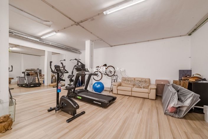 Image No.36-5 Bed Villa for sale