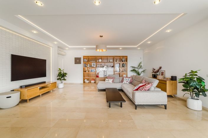 Image No.4-5 Bed Villa for sale