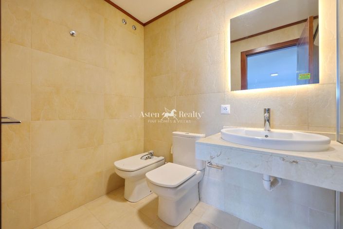 Image No.13-2 Bed Apartment for sale