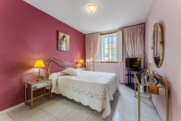 Image No.2-3 Bed House for sale