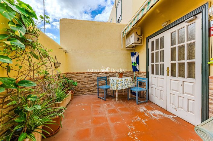 Image No.21-3 Bed House for sale