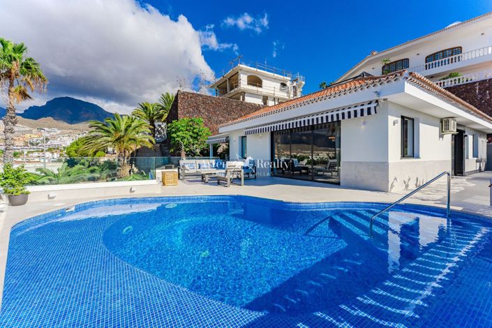 Image No.3-4 Bed Villa for sale