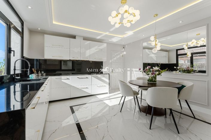 Image No.34-4 Bed Villa for sale