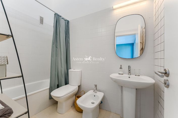 Image No.18-3 Bed House for sale