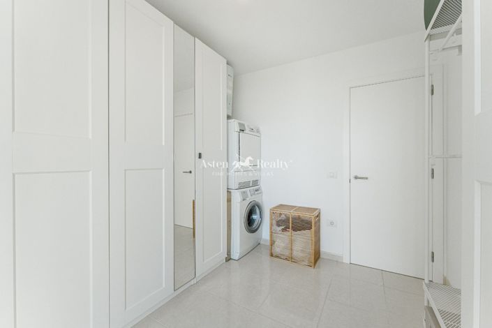 Image No.21-3 Bed House for sale