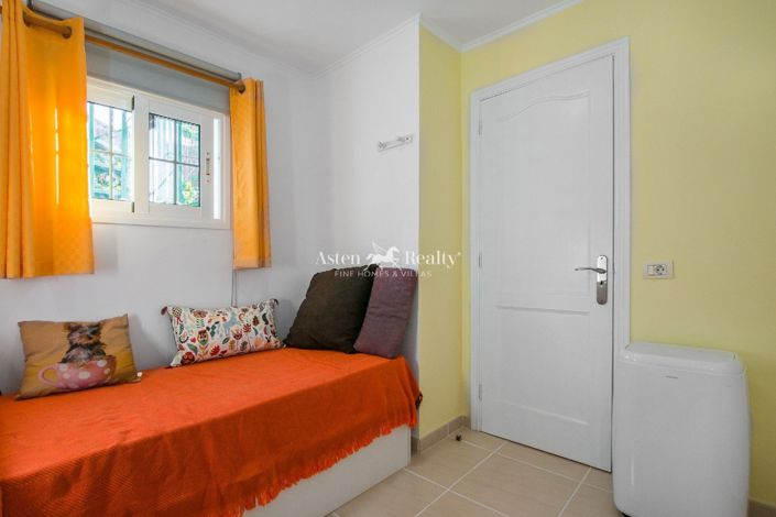 Image No.12-3 Bed House for sale