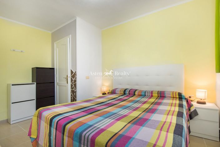 Image No.9-3 Bed House for sale