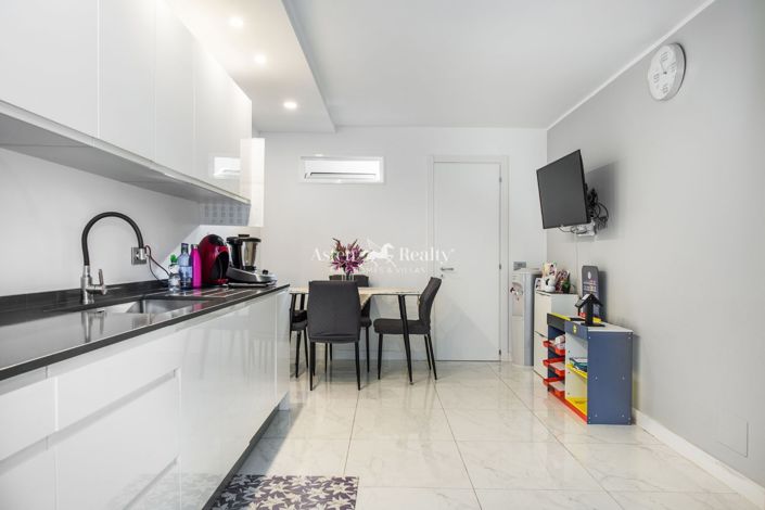 Image No.6-2 Bed House for sale