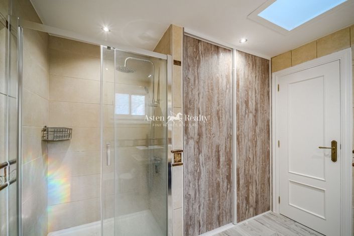 Image No.21-3 Bed House for sale