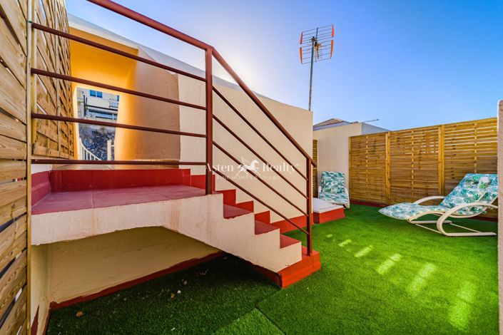 Image No.25-3 Bed House for sale