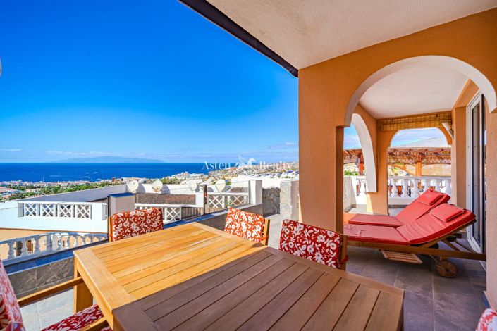 Image No.20-4 Bed House for sale