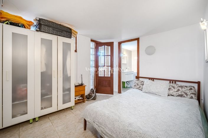 Image No.22-4 Bed House for sale