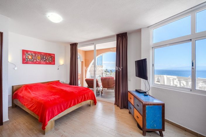 Image No.8-4 Bed House for sale