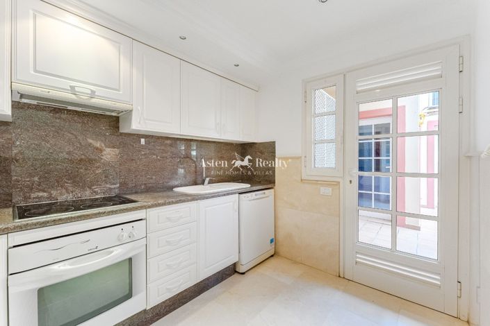 Image No.5-2 Bed Penthouse for sale