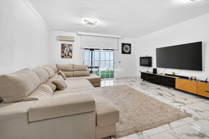 Image No.2-3 Bed House for sale