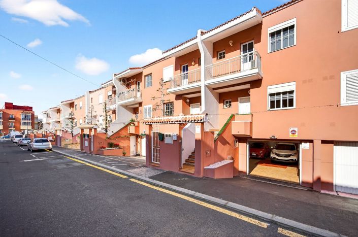 Image No.25-3 Bed House for sale