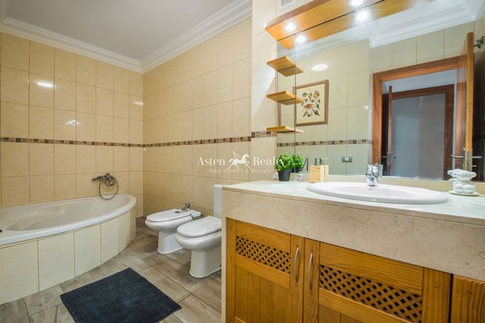 Image No.4-Appartement de 4 chambres à vendre à Playa San Juan