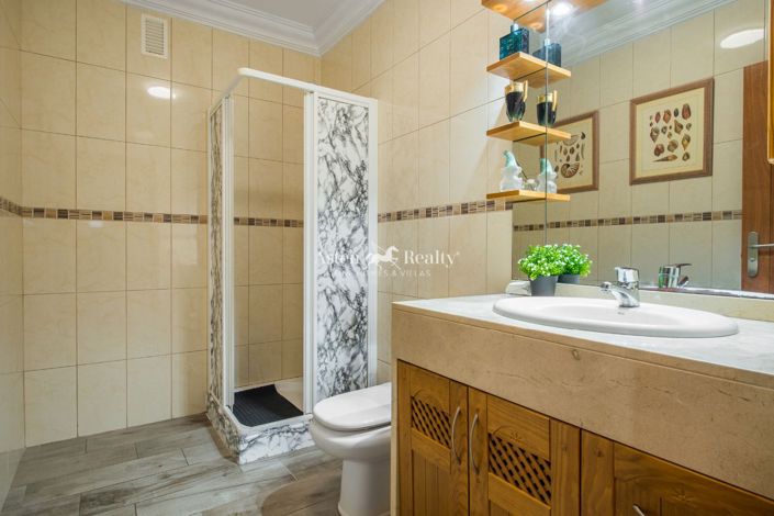 Image No.9-Appartement de 4 chambres à vendre à Playa San Juan